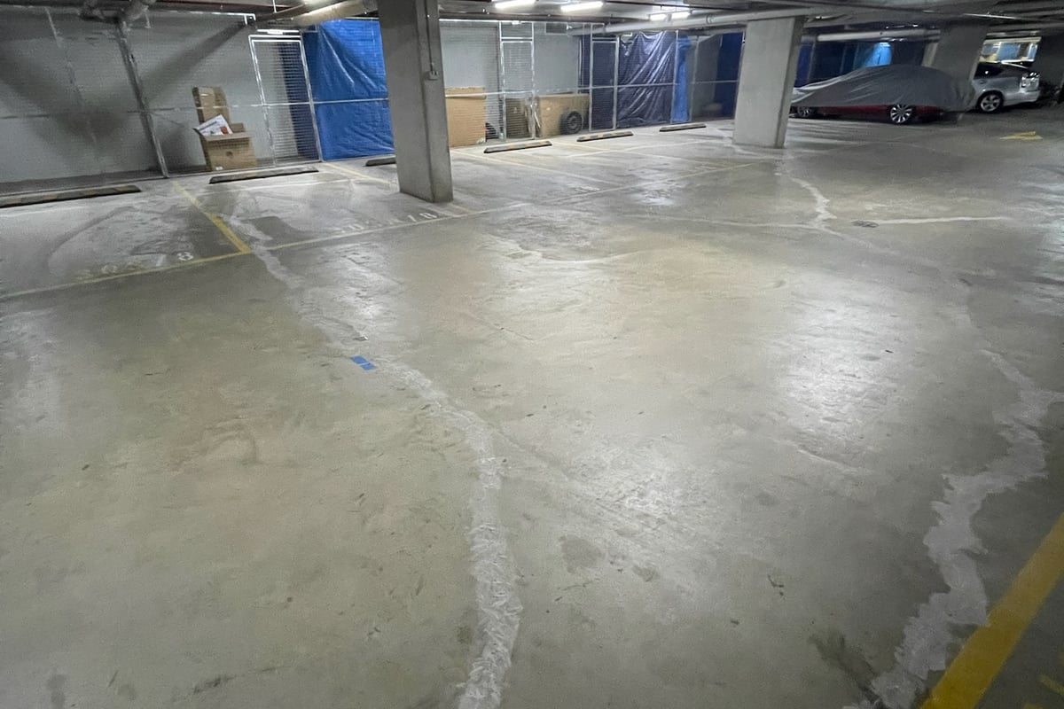 Deep-penetrating resin injection to stabilize foundation piers